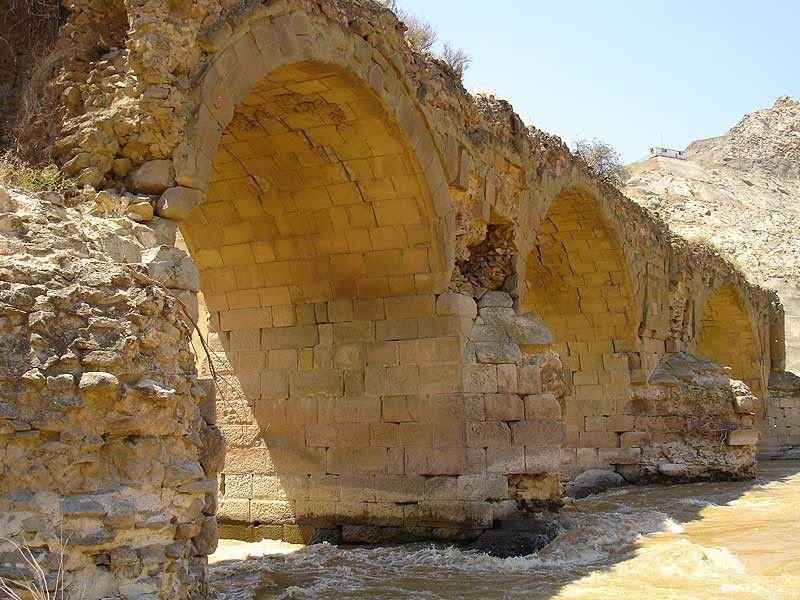 Khudaferin bridge