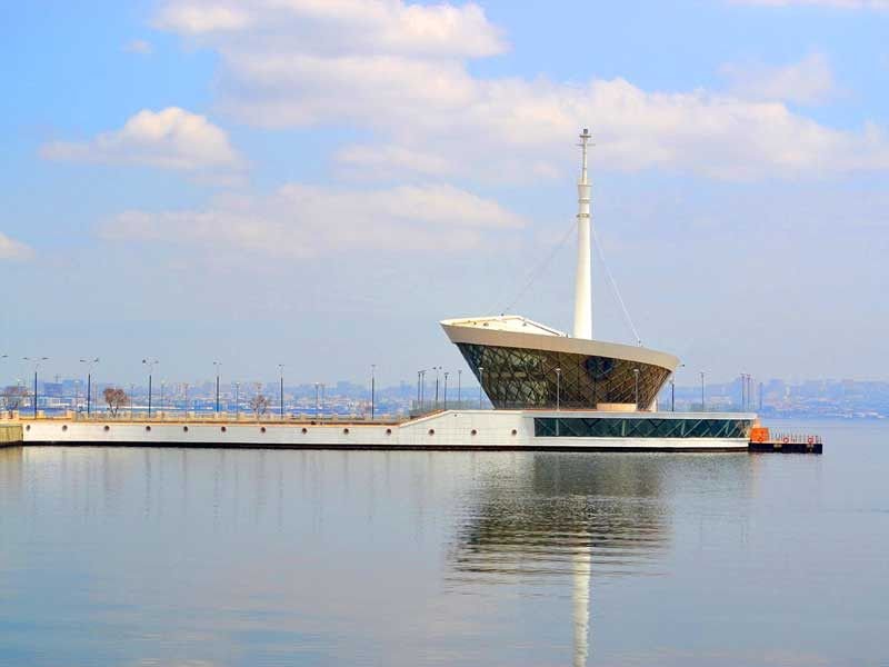 Yacht tour in Baku